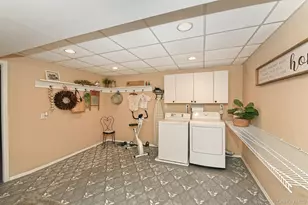 4 Rolling Wood Ct, Hauppauge, NY 11788 - Photo 28