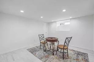 3229 Glennon Pl, Bronx, NY 10465 - Photo 14