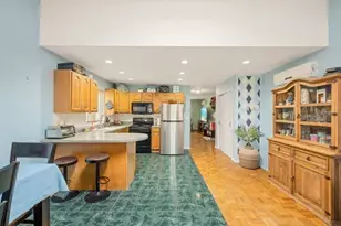 3229 Glennon Pl, Bronx, NY 10465 - Photo 2