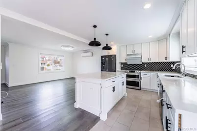 72 Sugar Maple Road, Levittown, NY 11756 - Photo 4