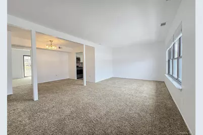 86 Bailey Court #86, Middle Island, NY 11953 - Photo 2