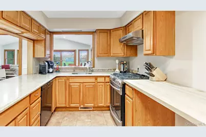 120 Promenade Drive, Aquebogue, NY 11901 - Photo 8