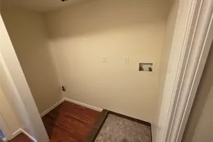 28 Hasbrouck St, Newburgh, NY 12550 - Photo 4