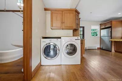 302 E Broadway, Port Jefferson, NY 11777 - Photo 10