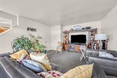 290 Lowndes Avenue #C, Huntington Station, NY 11746 - Photo 2