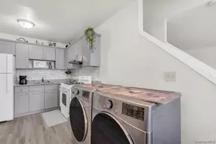 290 Lowndes Ave, Huntington Station, NY 11746 - Photo 6