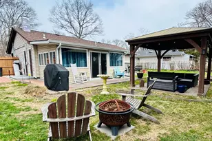 136B Hampton Ave, Mastic, NY 11950 - Photo 18