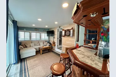 136 B Hampton Avenue, Mastic, NY 11950 - Photo 14