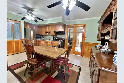 136 B Hampton Avenue, Mastic, NY 11950 - Photo 10