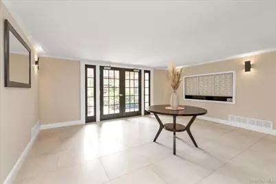 124 S Park Avenue #1-P, Rockville Centre, NY 11570 - Photo 4