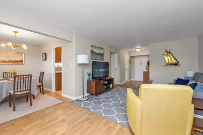 124 S Park Avenue #1-P, Rockville Centre, NY 11570 - Photo 8