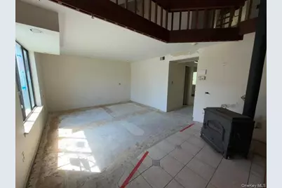 88 Drexelgate Court, Middle Island, NY 11953 - Photo 8
