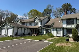 88 Drexelgate Ct, Middle Island, NY 11953 - Photo 2