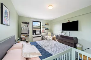 75-15 210th St, Oakland Gardens, NY 11364 - Photo 12