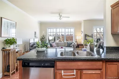 297 W Post Road, White Plains, NY 10606 - Photo 14