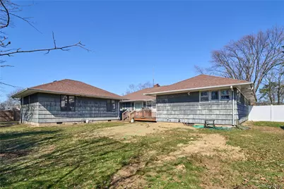 42 Peary Street, West Babylon, NY 11704 - Photo 26