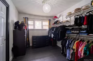 42 Peary St, West Babylon, NY 11704 - Photo 14