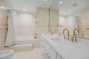 117 Plainview Rd, Woodbury, NY 11797 - Photo 26