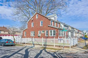 96 Colonial Rd, Floral Park, NY 11001 - Photo 2