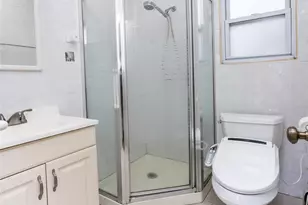 96 Colonial Rd, Floral Park, NY 11001 - Photo 14