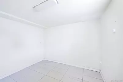 96 Colonial Road, Floral Park, NY 11001 - Photo 24