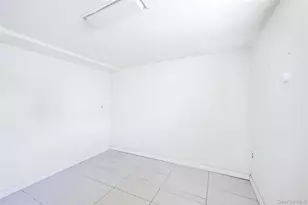 96 Colonial Rd, Floral Park, NY 11001 - Photo 24