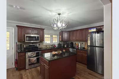 71 Crescent Street, Yaphank, NY 11980 - Photo 6