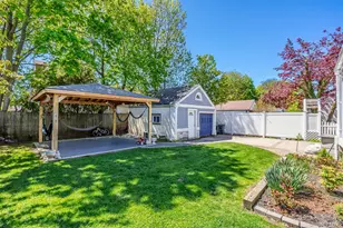 154 E Dean St, Freeport, NY 11520 - Photo 22