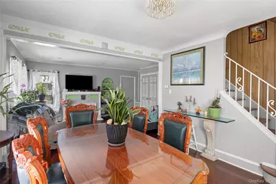 154 E Dean Street, Freeport, NY 11520 - Photo 8