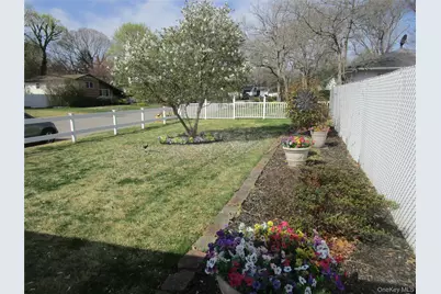 116 Holly Road, Centereach, NY 11720 - Photo 22