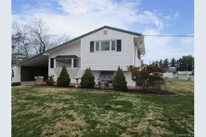116 Holly Road, Centereach, NY 11720 - Photo 2