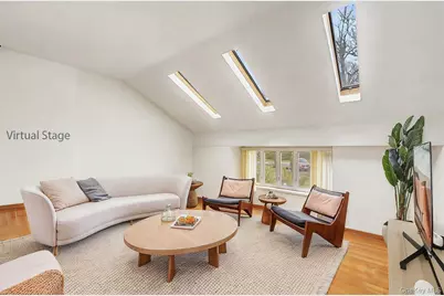 71 Horace Harding Boulevard, Great Neck, NY 11020 - Photo 2