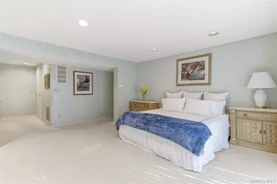 30 Yale Drive, Manhasset, NY 11030 - Photo 22