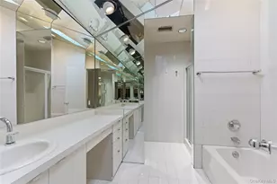 30 Yale Dr, Manhasset, NY 11030 - Photo 36