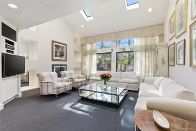 30 Yale Drive, Manhasset, NY 11030 - Photo 14