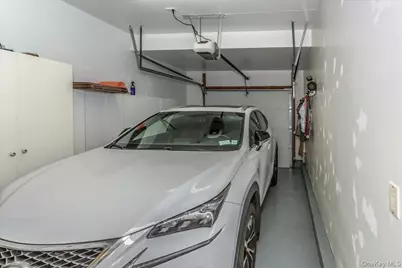 117 Carriage Lane, Plainview, NY 11803 - Photo 20