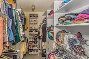 117 Carriage Ln, Plainview, NY 11803 - Photo 16