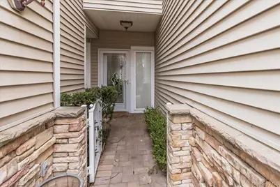 117 Carriage Lane, Plainview, NY 11803 - Photo 2