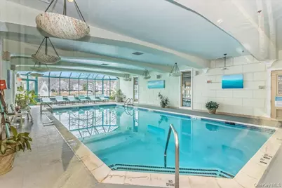 117 Carriage Lane, Plainview, NY 11803 - Photo 30