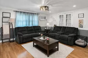 30 Norfolk Dr E, Elmont, NY 11003 - Photo 14