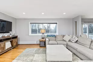 503 Weeks Ave, Manorville, NY 11949 - Photo 16