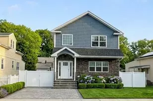 599 Park Ave, West Hempstead, NY 11552 - Photo 30