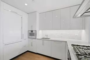 450 W 42nd St, New York, NY 10036 - Photo 20