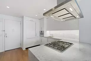 450 W 42nd St, New York, NY 10036 - Photo 14