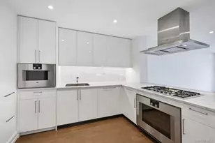 450 W 42nd St, New York, NY 10036 - Photo 10