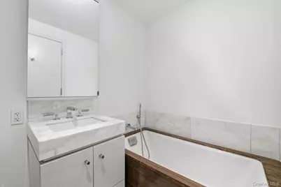 450 W. 42nd Street #57G, New York, NY 10036 - Photo 12