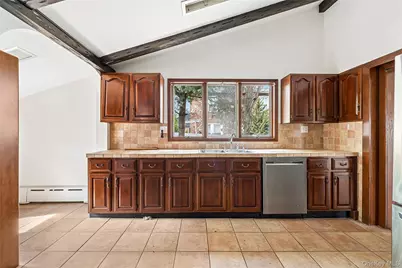 74 Valentine Avenue, Glen Cove, NY 11542 - Photo 8