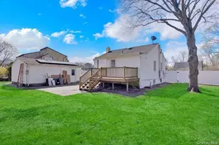 37 Oklahoma Ave, Bay Shore, NY 11706 - Photo 16