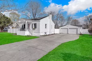 37 Oklahoma Ave, Bay Shore, NY 11706 - Photo 2