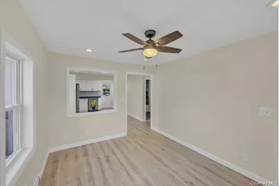 37 Oklahoma Avenue, Bay Shore, NY 11706 - Photo 4